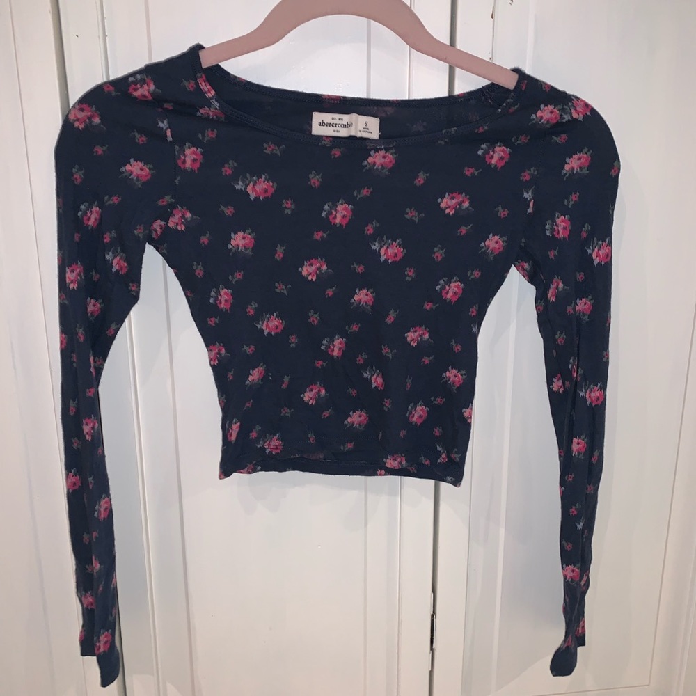 Hollister Long Sleeve Crop Top